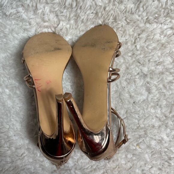 Steve Madden FICO Rose gold straps Sandals back zipper heels SZ7.5 - Picture 8 of 10